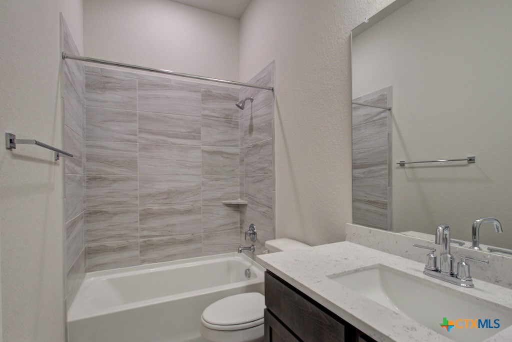 879 Casetta Trail Property Photo 16