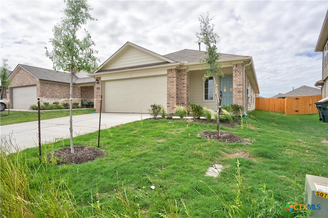 121 Roanwood Drive Property Photo 3
