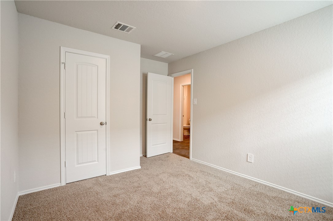 121 Roanwood Drive Property Photo 17