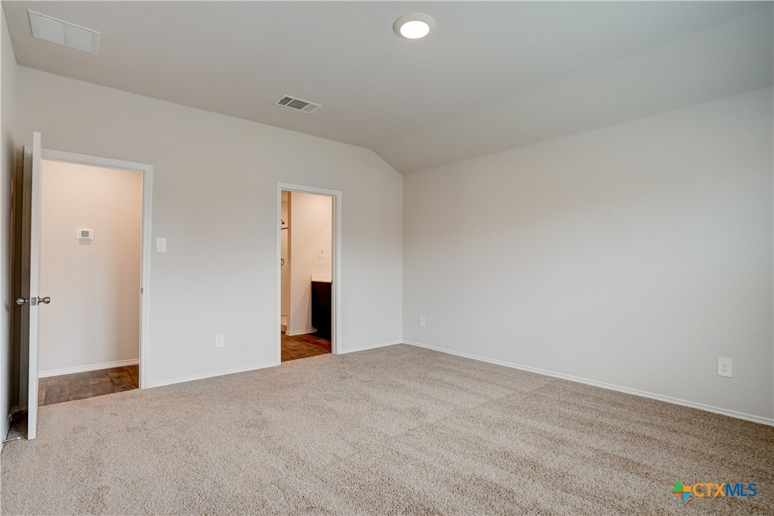 121 Roanwood Drive Property Photo 23