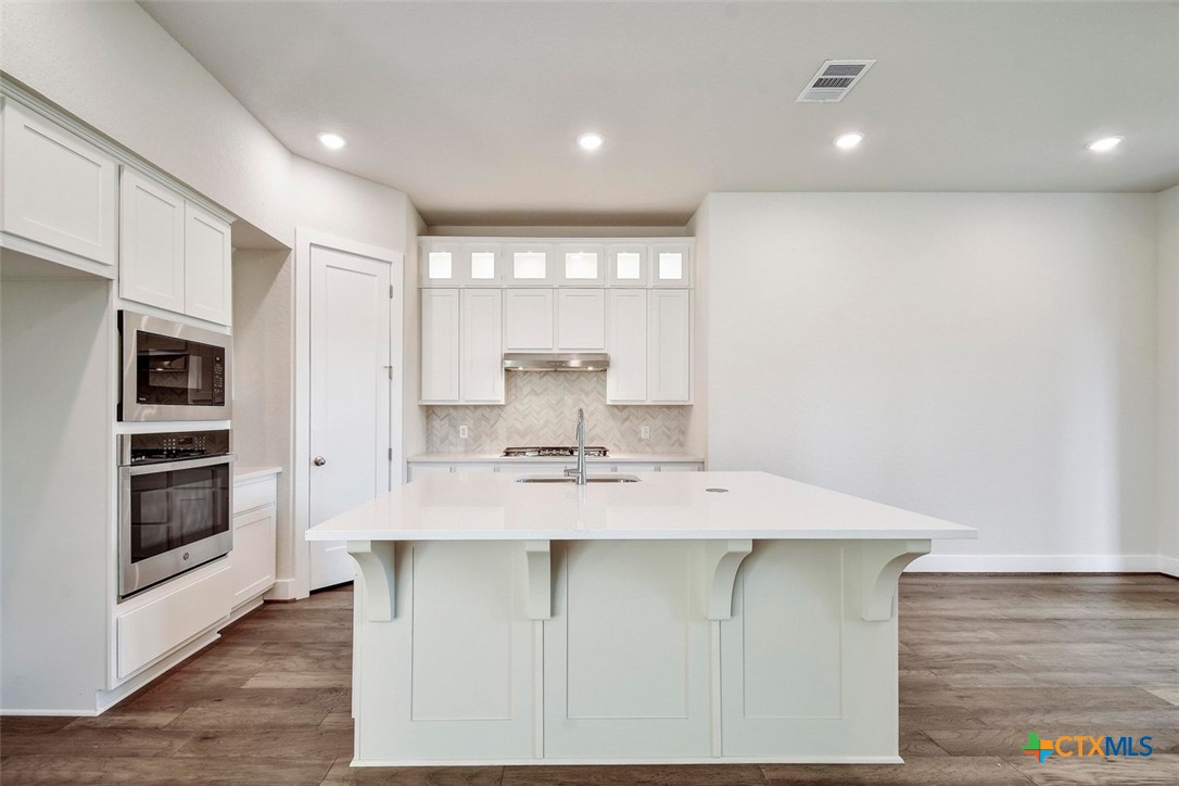 2974 Mckinnie Park Property Photo 3