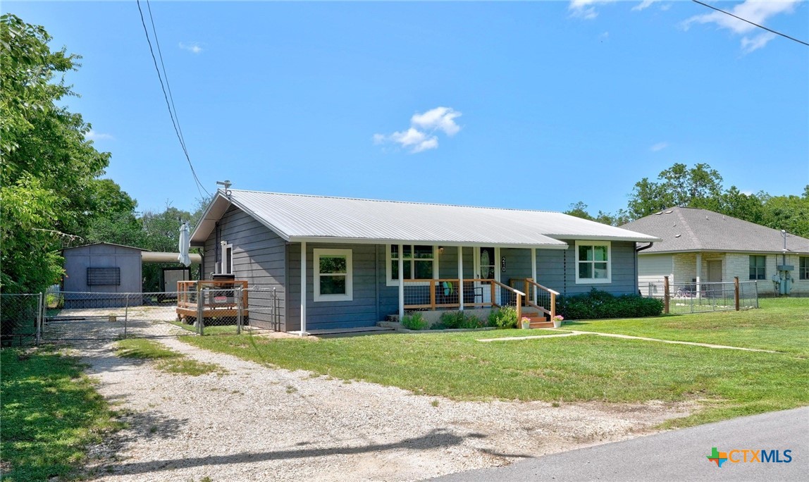 210 Fallwell Street Property Photo 3