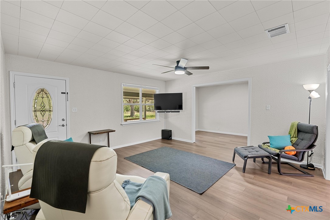 210 Fallwell Street Property Photo 6