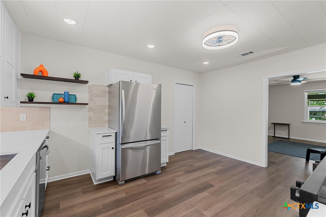 210 Fallwell Street Property Photo 13