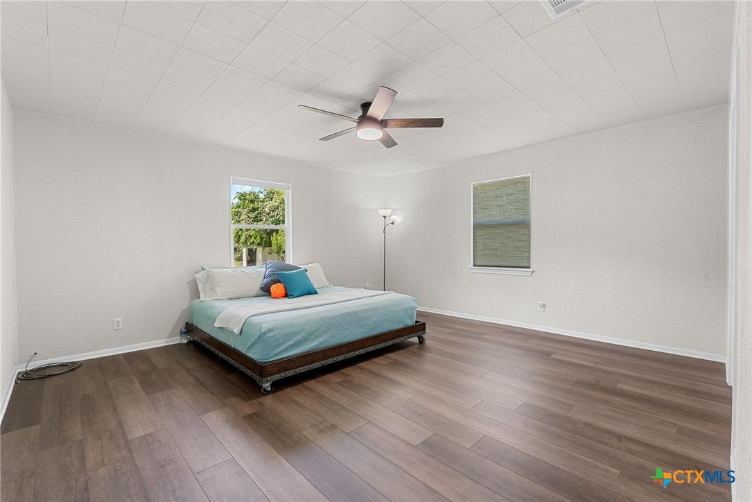 210 Fallwell Street Property Photo 15