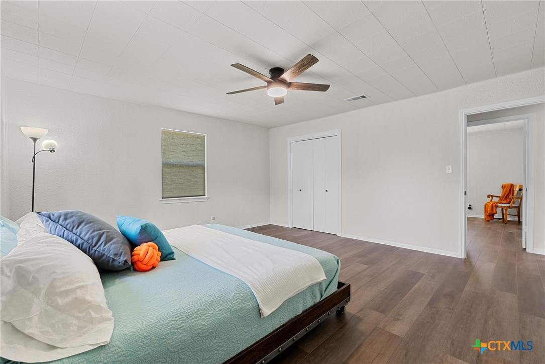 210 Fallwell Street Property Photo 16