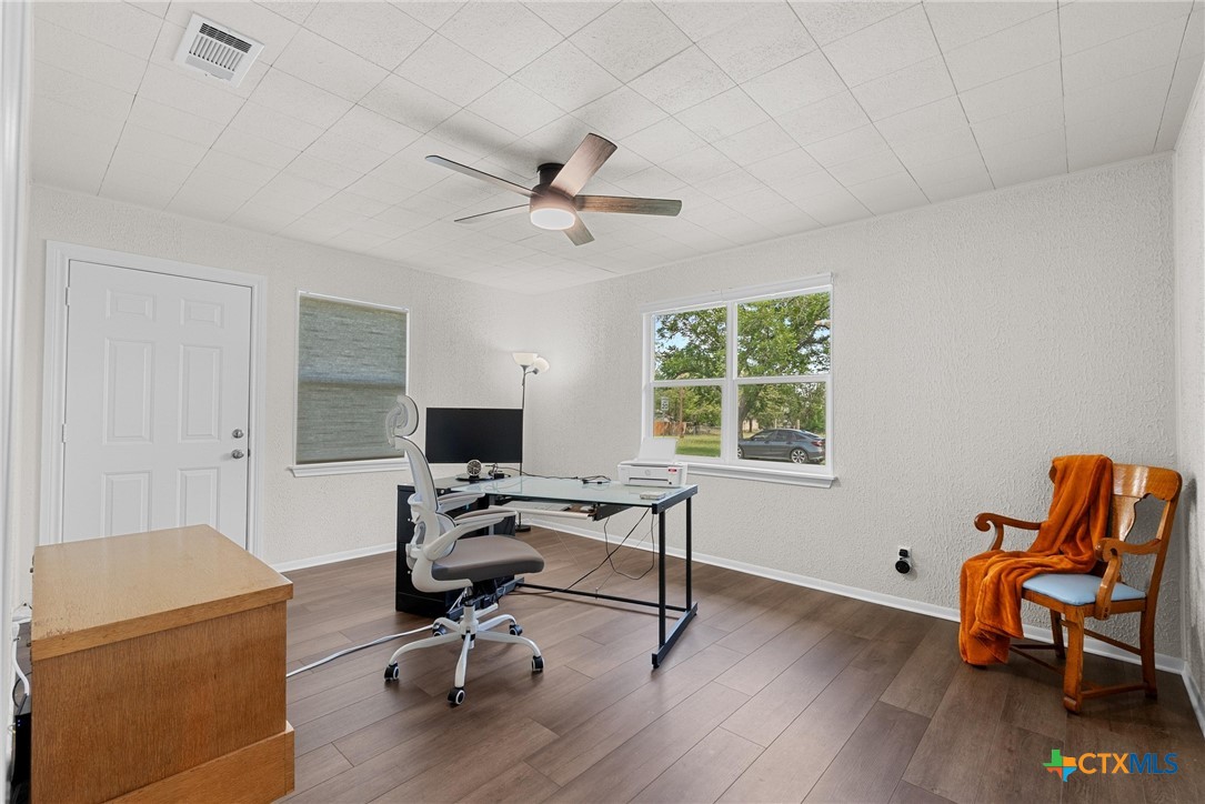 210 Fallwell Street Property Photo 18