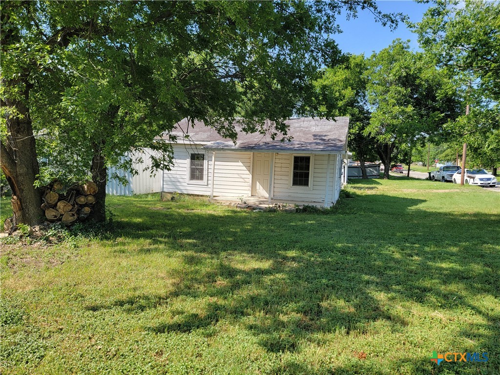 205 Hill Street Property Photo 2