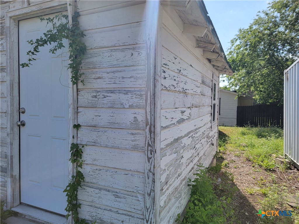 205 Hill Street Property Photo 5