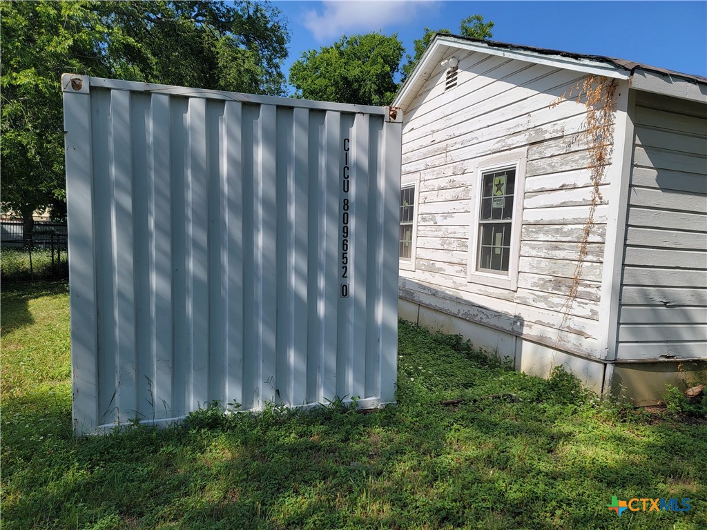 205 Hill Street Property Photo 8