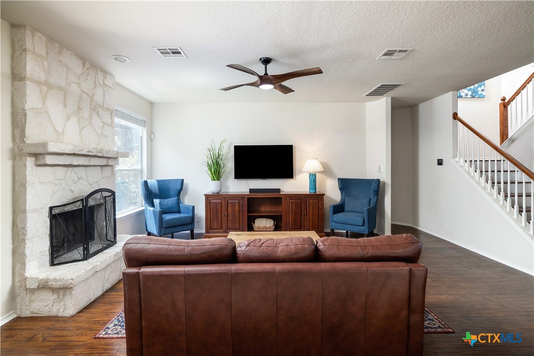 729 San Gabriel Loop Property Photo 14
