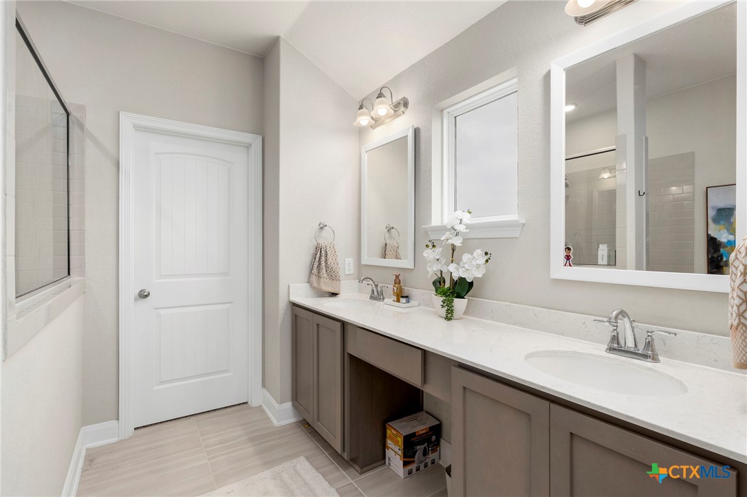 663 Wipper Property Photo 24