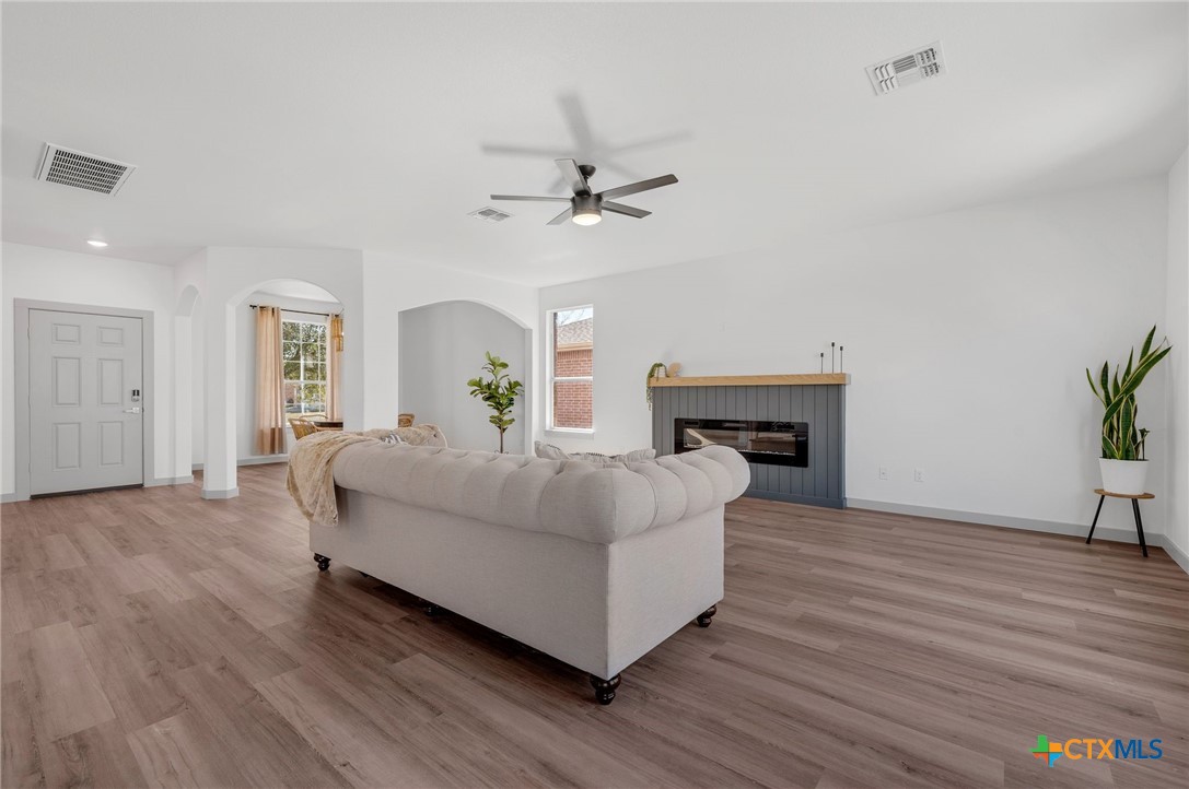 121 Moorhen Lane Property Photo 11