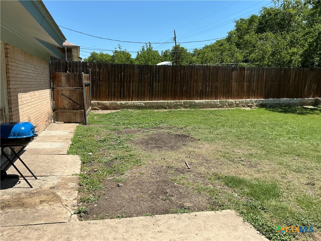 1403 Little Street Property Photo 6