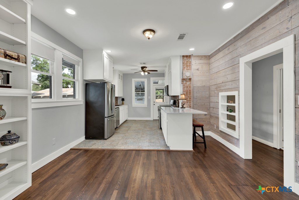 8 Herry Court Property Photo 9