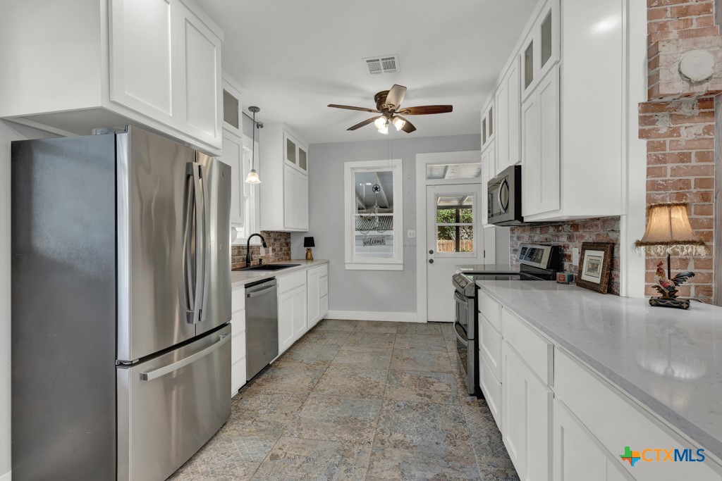 8 Herry Court Property Photo 11