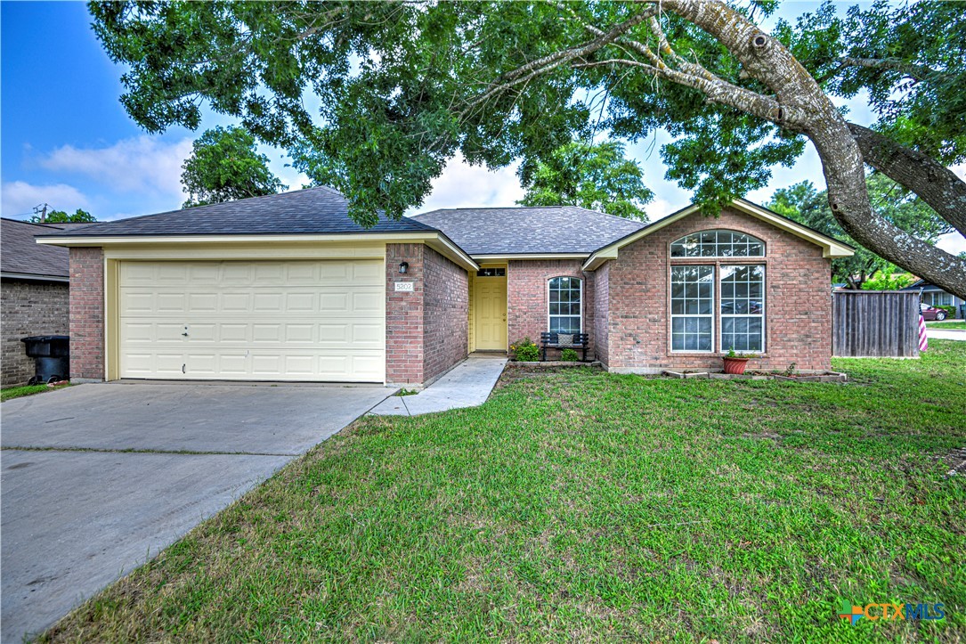 5202 J I Bruce Drive Property Photo 1