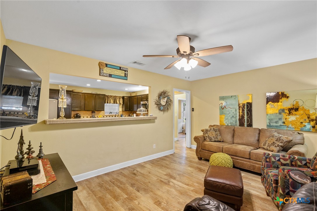 501 Hathaway Street Property Photo 8