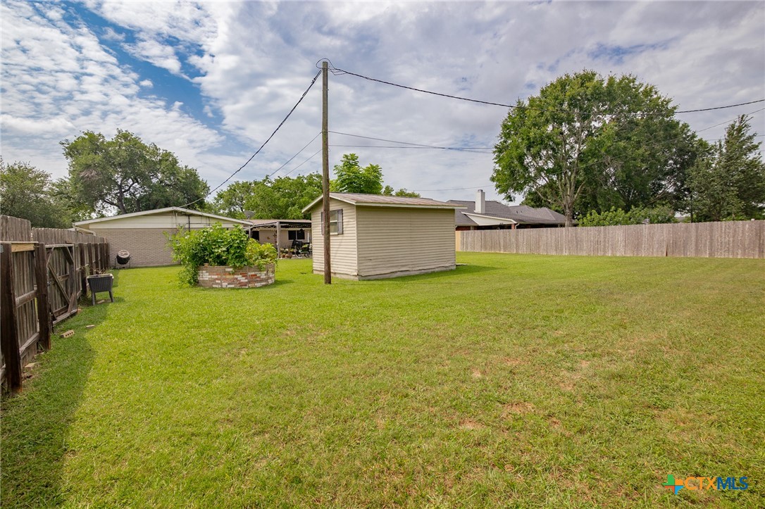 501 Hathaway Street Property Photo 35