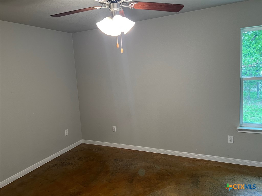 117 E Valley Road B Property Photo 12