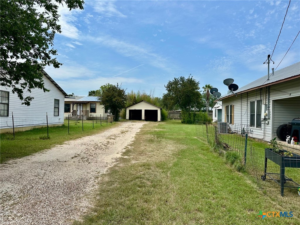 411 N Swenson Street Property Photo 1