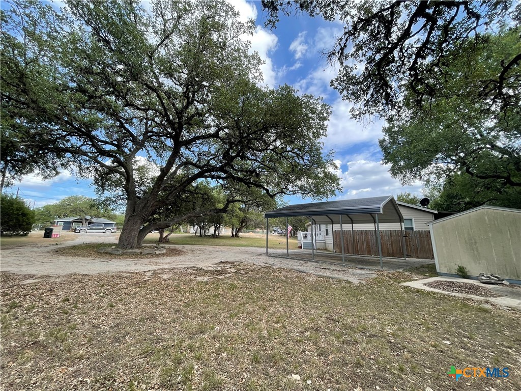 542 Tom Creek Lane Property Photo 4
