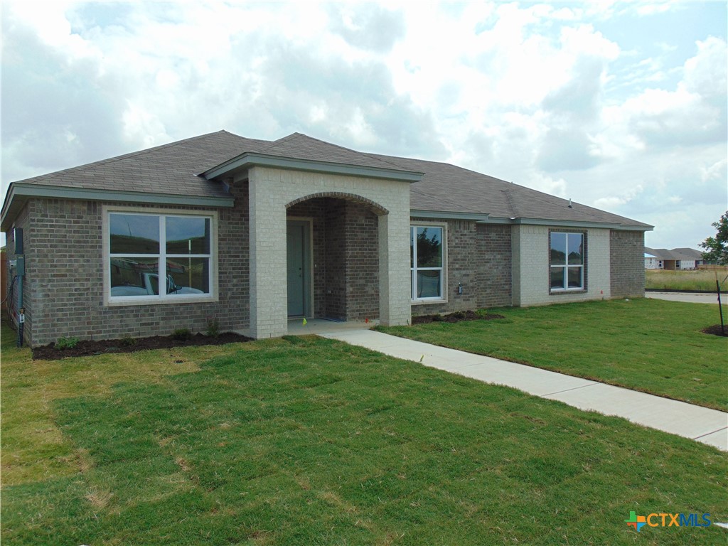 3101 Salt Fork Drive Property Photo 1