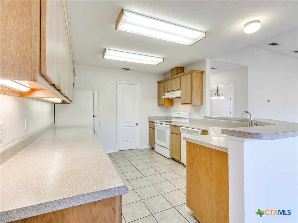 860 Brookside Drive Property Photo 7