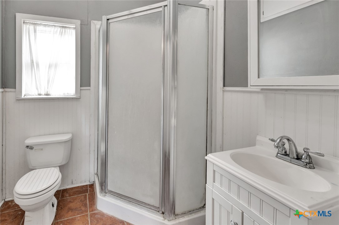 214 Hubbard Street Property Photo 12