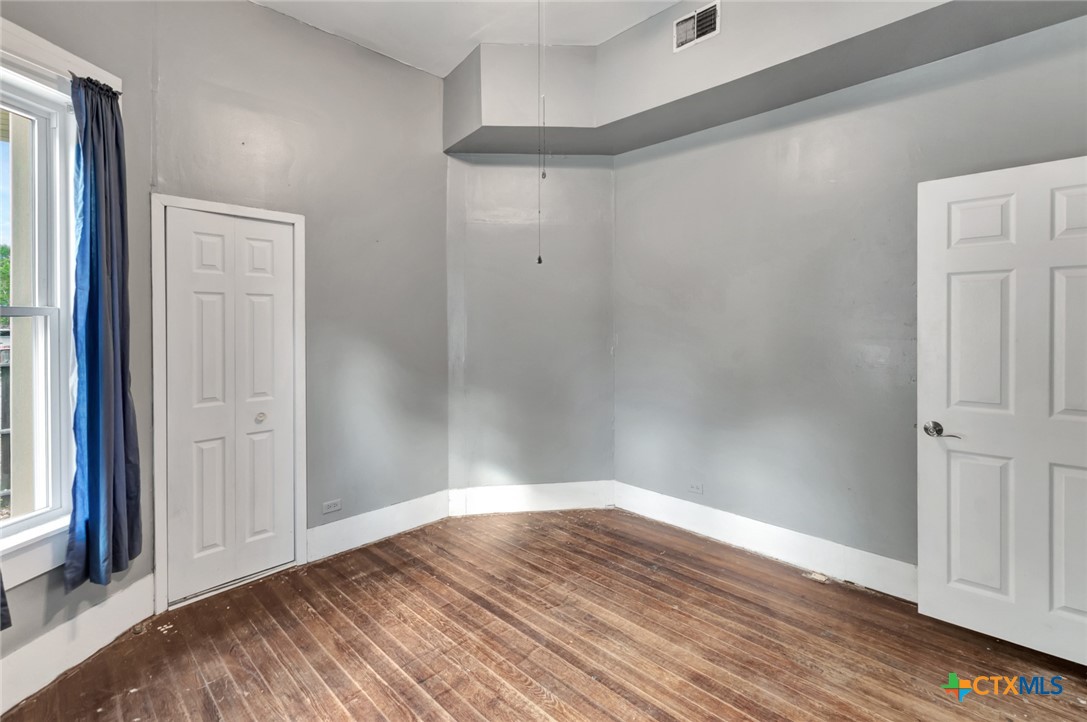 214 Hubbard Street Property Photo 15