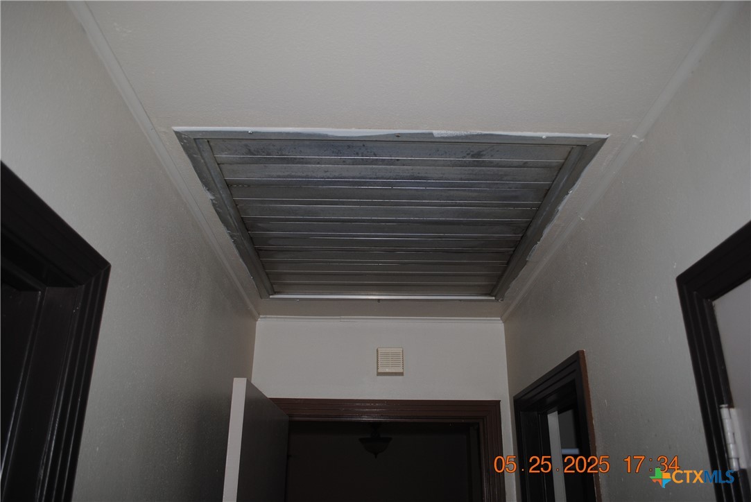 106 E Young Avenue Property Photo 13