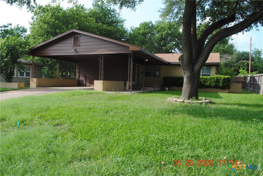 106 E Young Avenue Property Photo 26