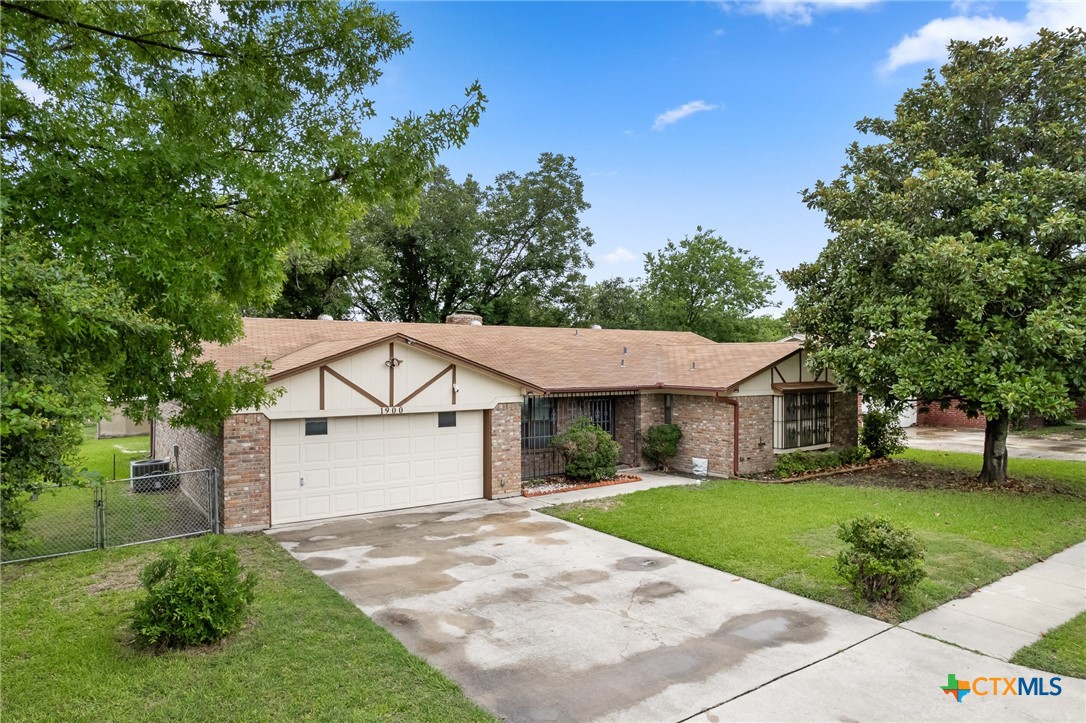 1900 Bundrant Drive Property Photo 1