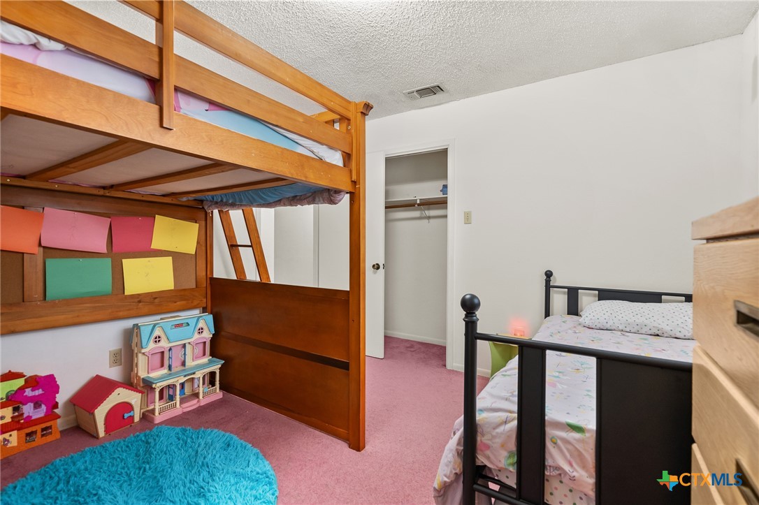 1900 Bundrant Drive Property Photo 17
