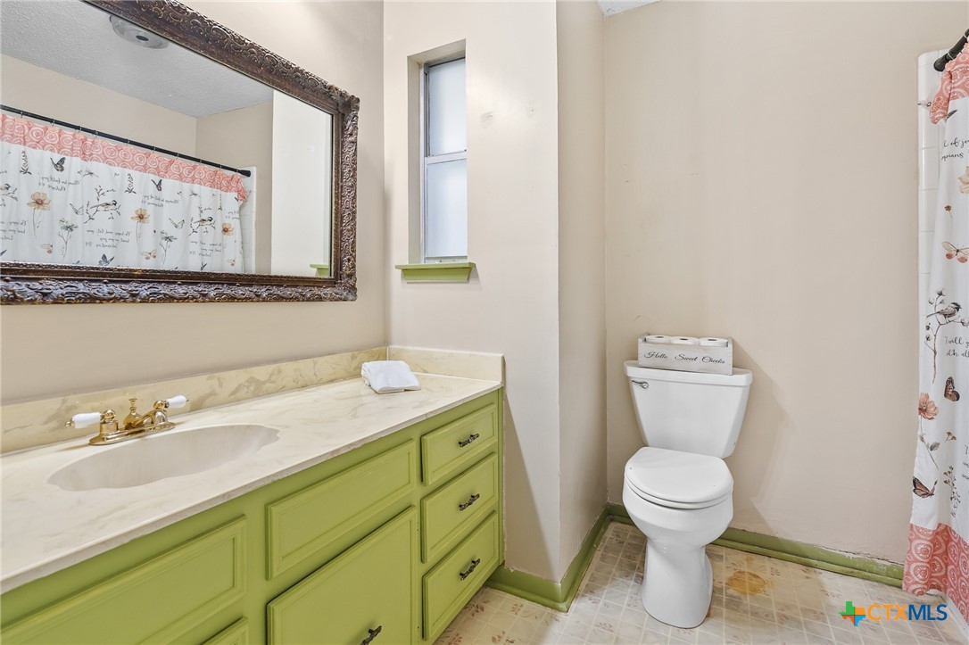 1900 Bundrant Drive Property Photo 22