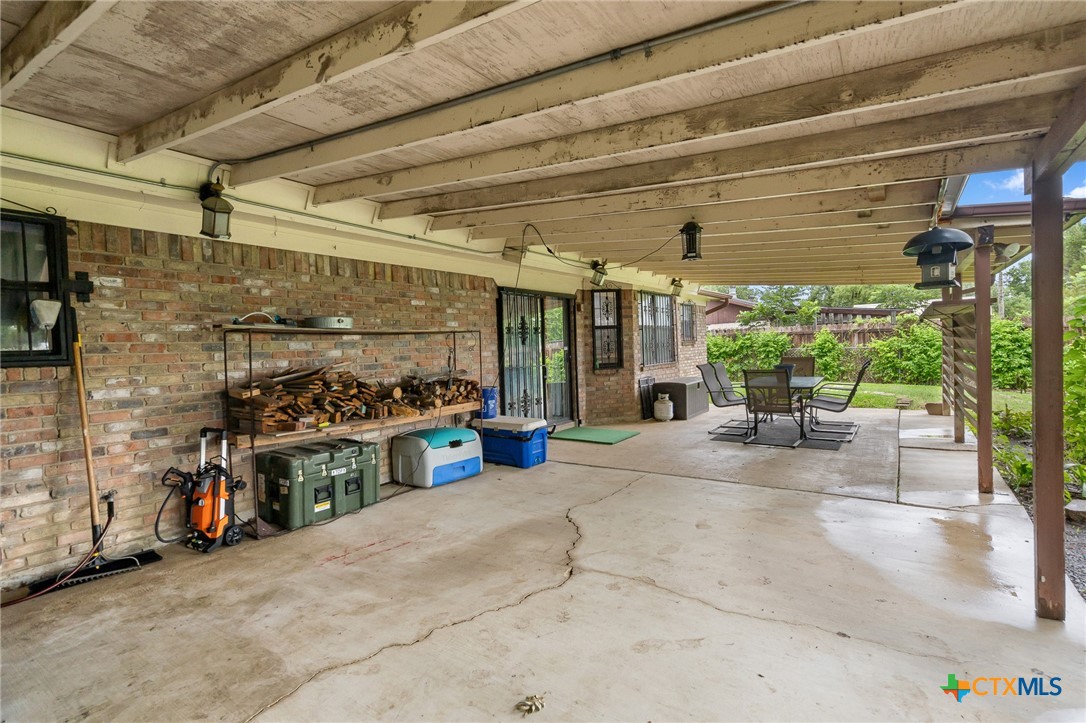 1900 Bundrant Drive Property Photo 23