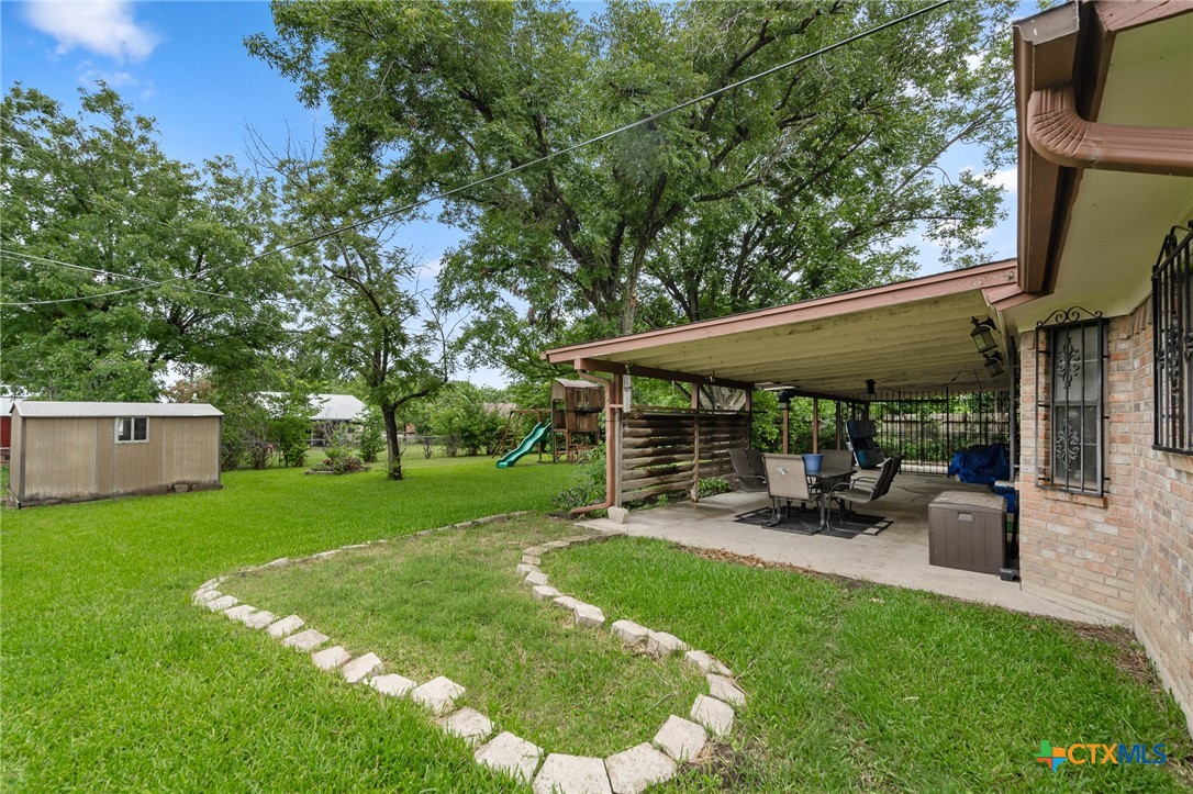 1900 Bundrant Drive Property Photo 24
