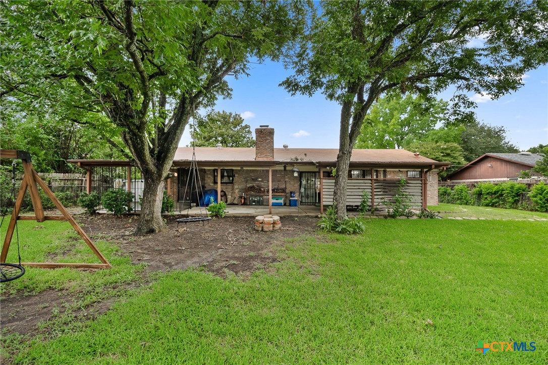 1900 Bundrant Drive Property Photo 26