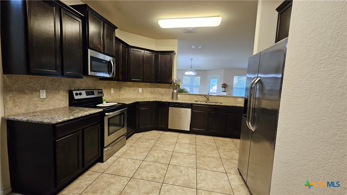 706 Cody James Drive Property Photo 5