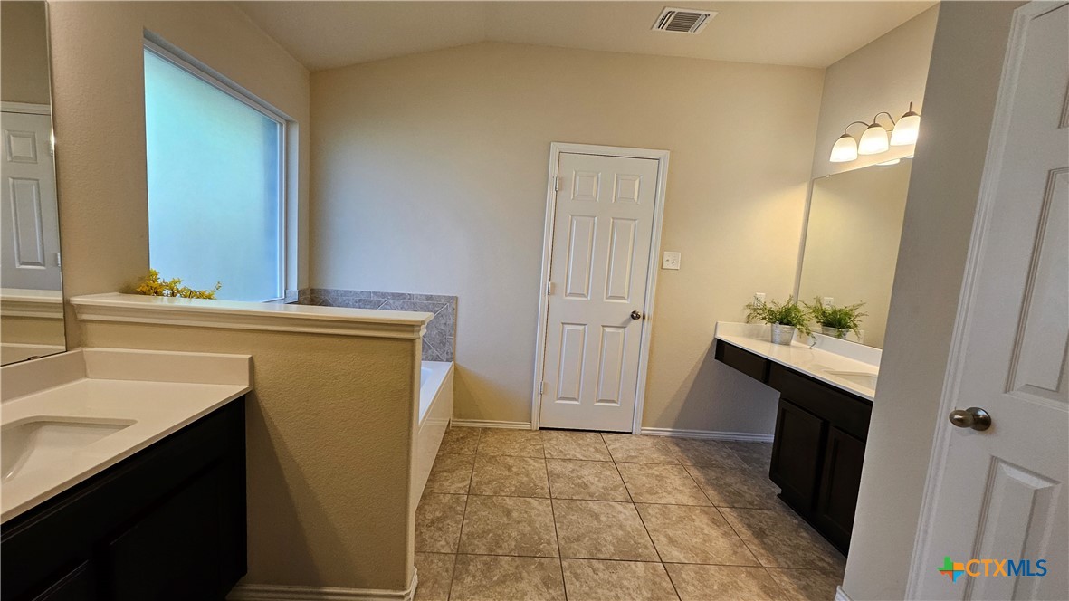 706 Cody James Drive Property Photo 11