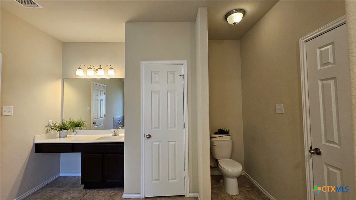 706 Cody James Drive Property Photo 14