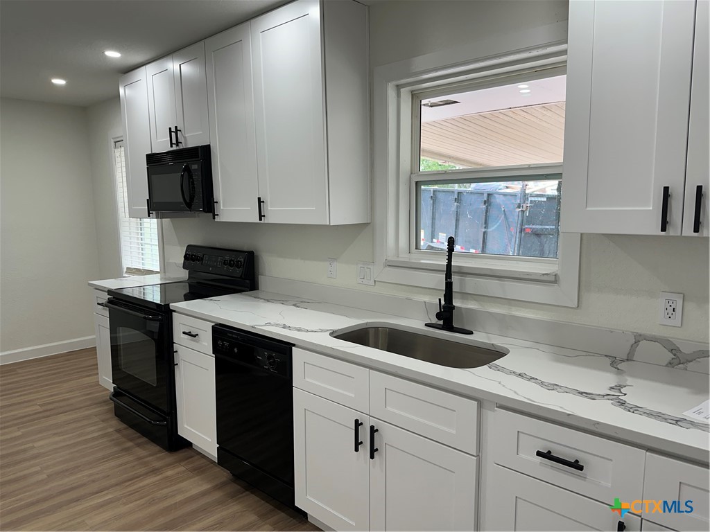 1017 Ilka Switch Property Photo 4