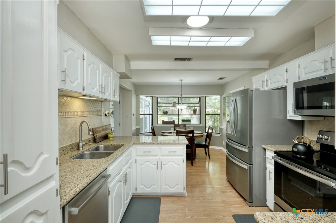 1604 W Creek Loop Property Photo 8