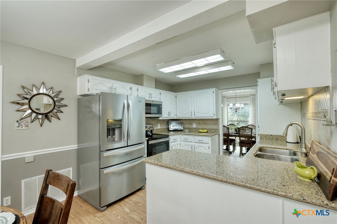 1604 W Creek Loop Property Photo 9