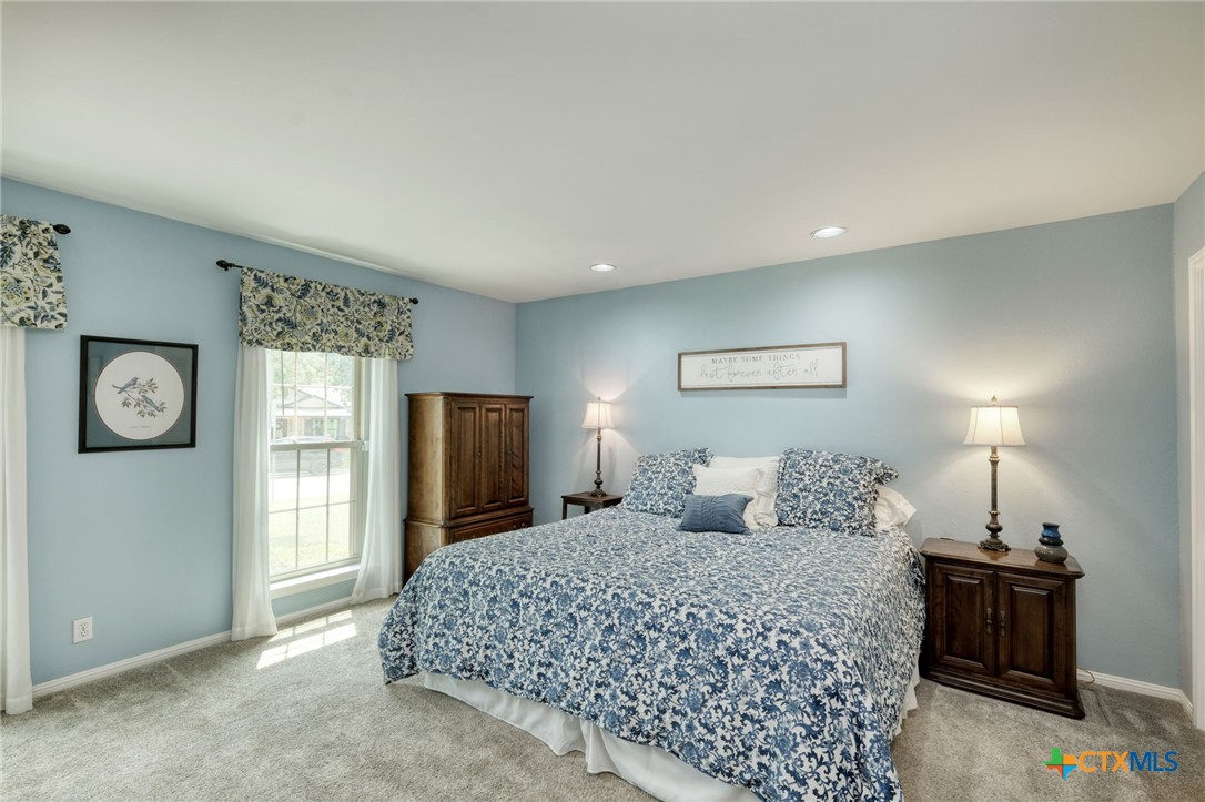 1604 W Creek Loop Property Photo 13