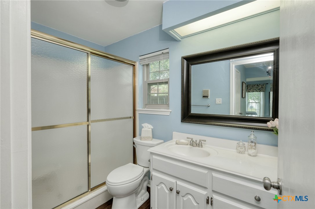 1604 W Creek Loop Property Photo 15