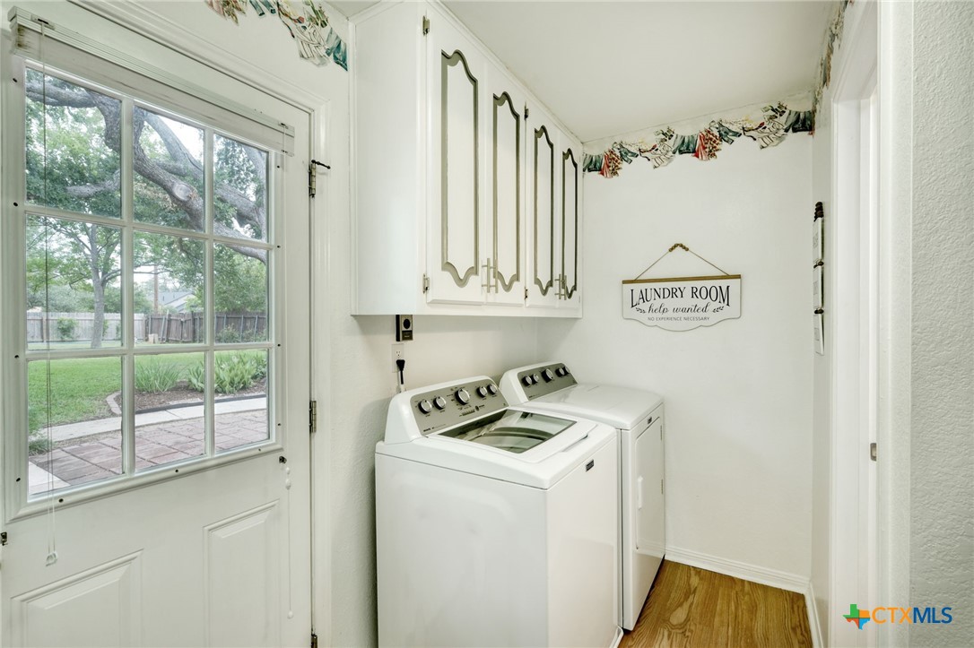 1604 W Creek Loop Property Photo 17