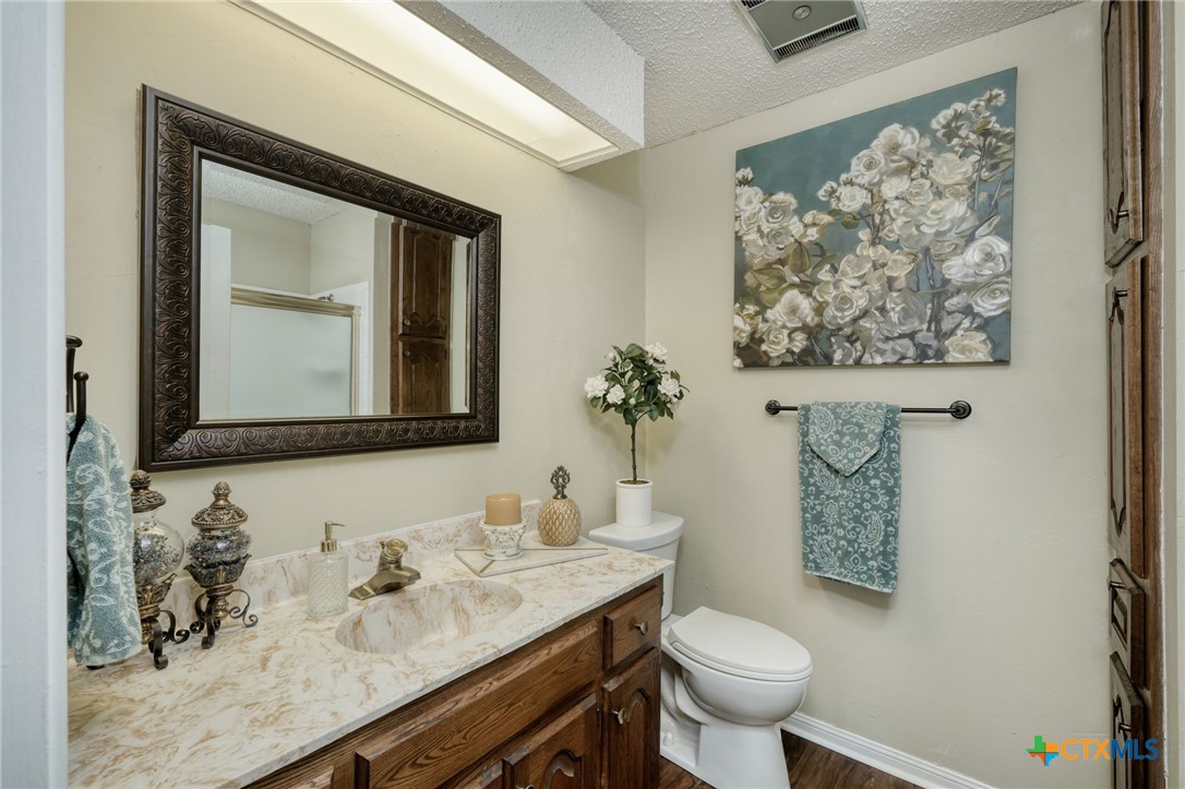 1604 W Creek Loop Property Photo 22