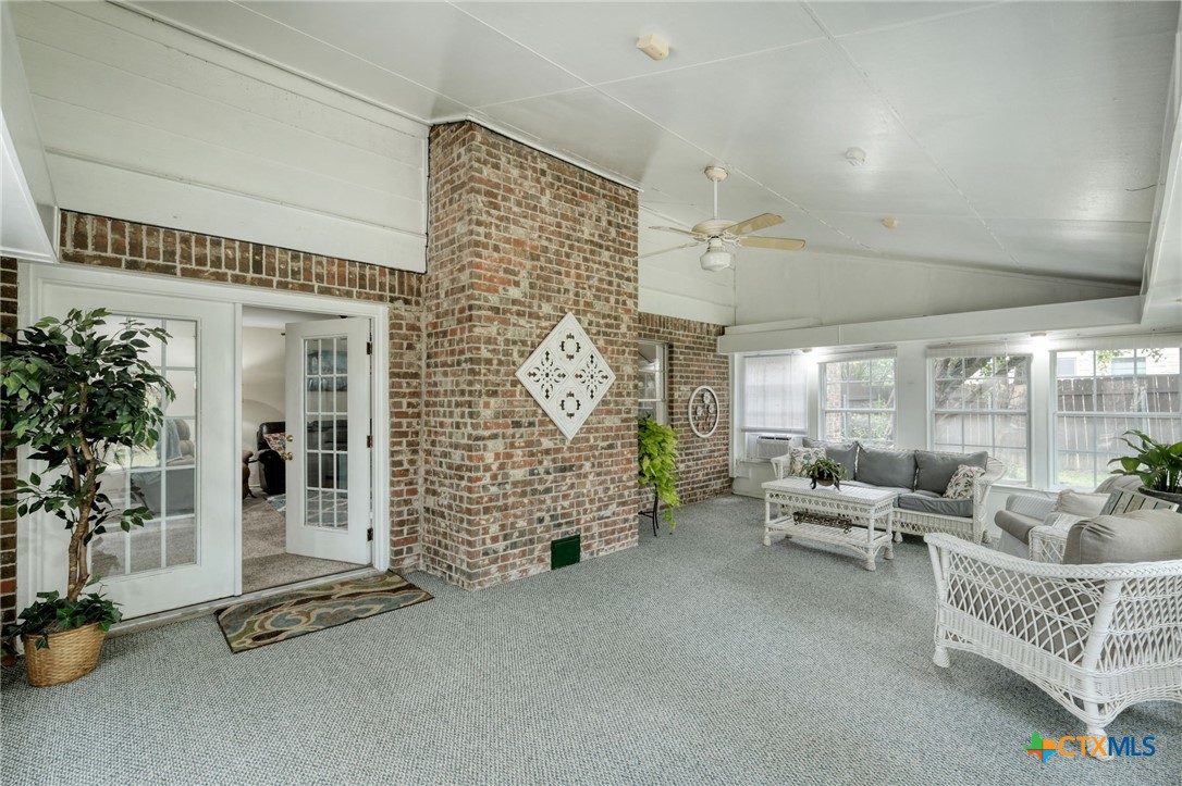 1604 W Creek Loop Property Photo 25