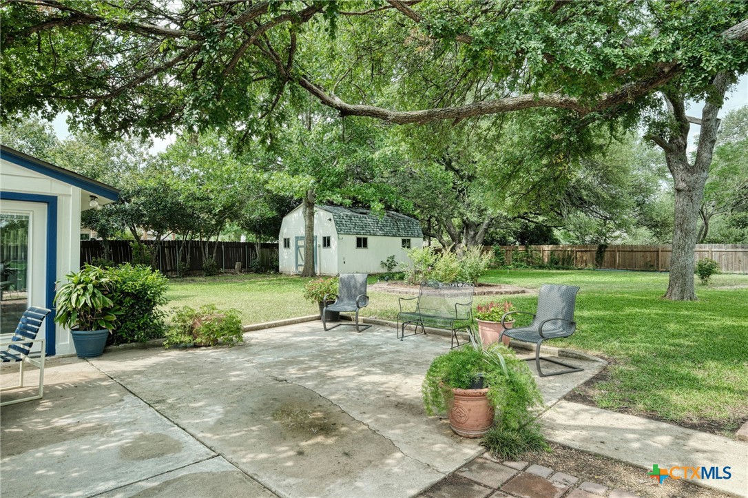 1604 W Creek Loop Property Photo 28